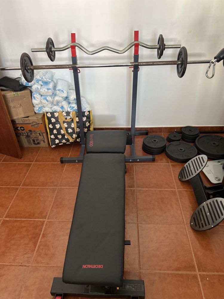 banco e rack ginásio