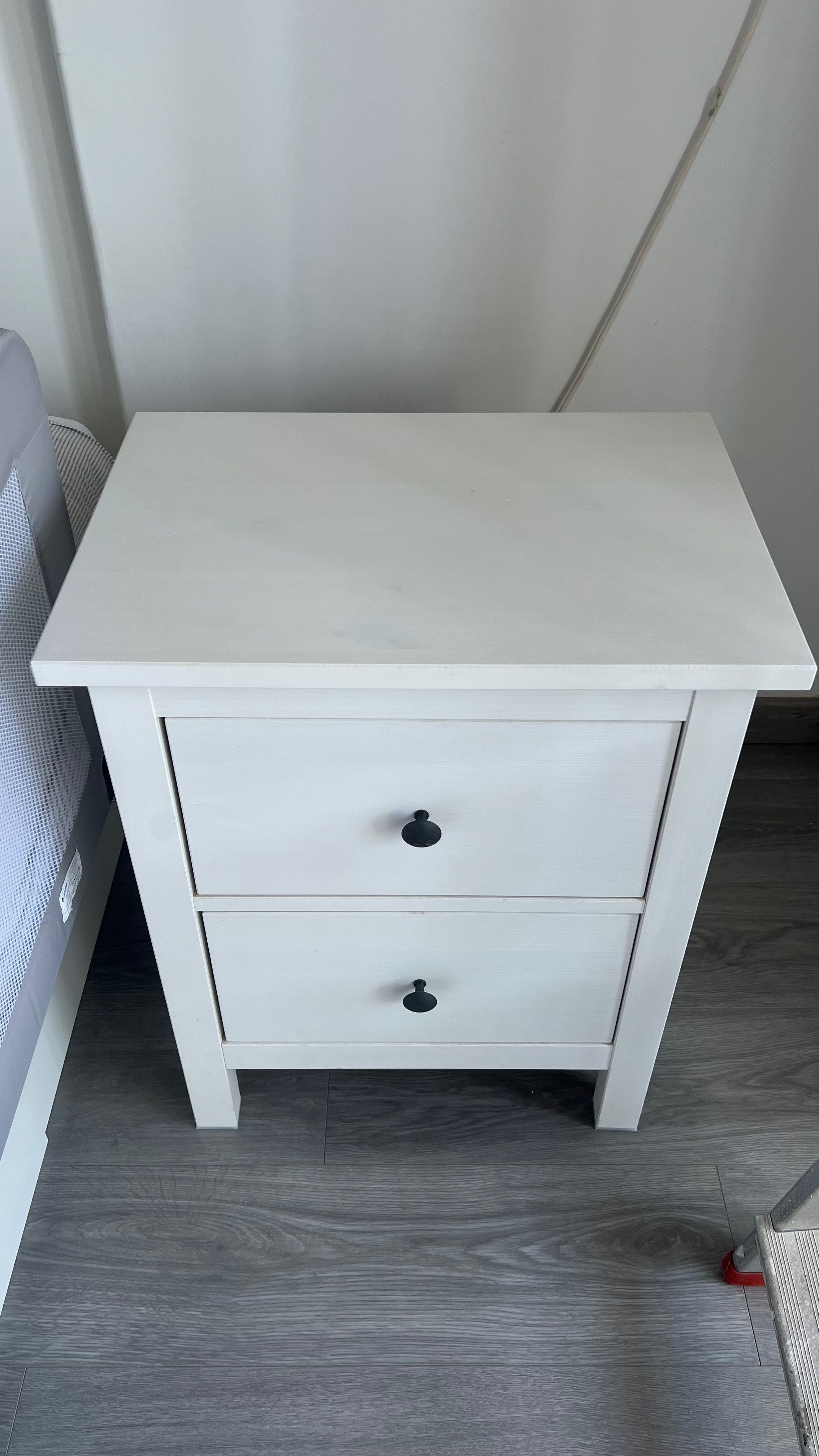 Conjunto Mesas de Cabeceira HEMNES IKEA