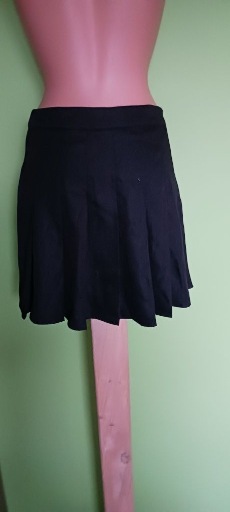 Czarna rozkloszowana spidniczka plisowana Shein rozm.36 cm