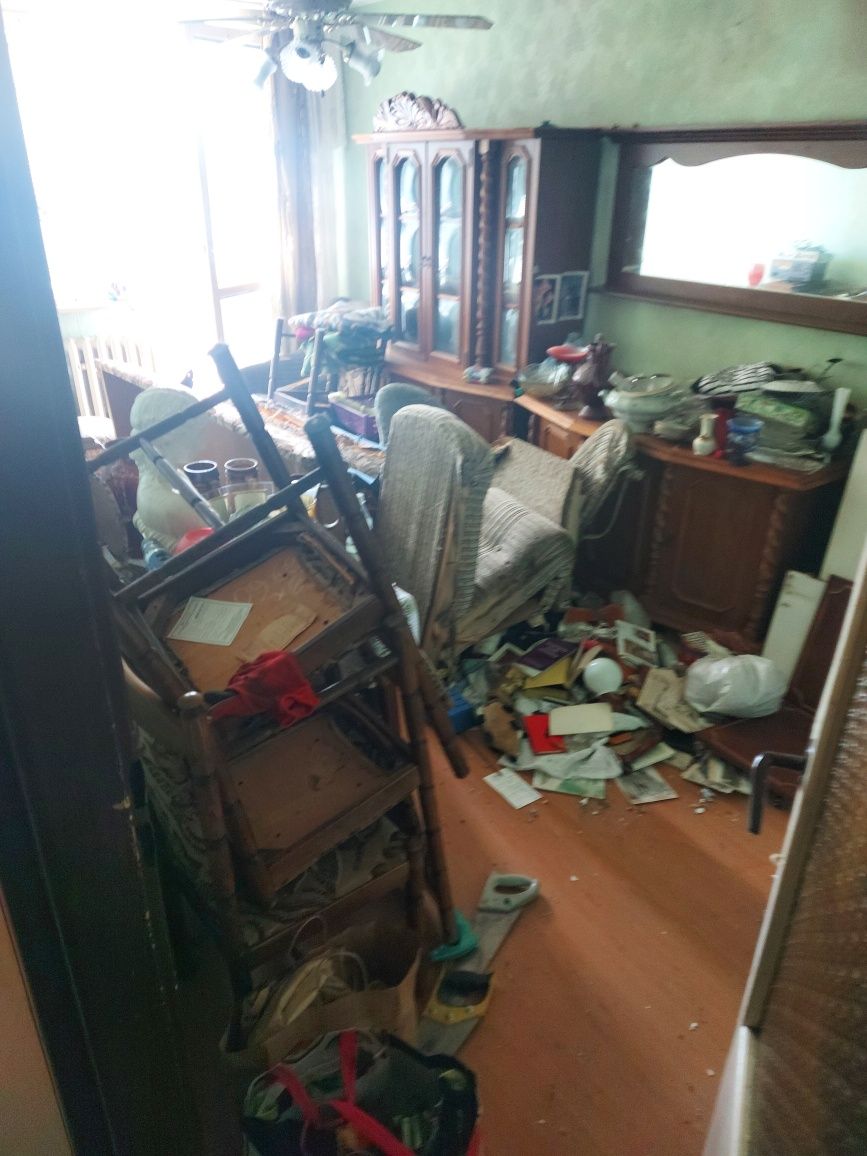 Opróżnianie Mieszkań Domów Strychów Piwnic Garaży Wywóz Śmieci