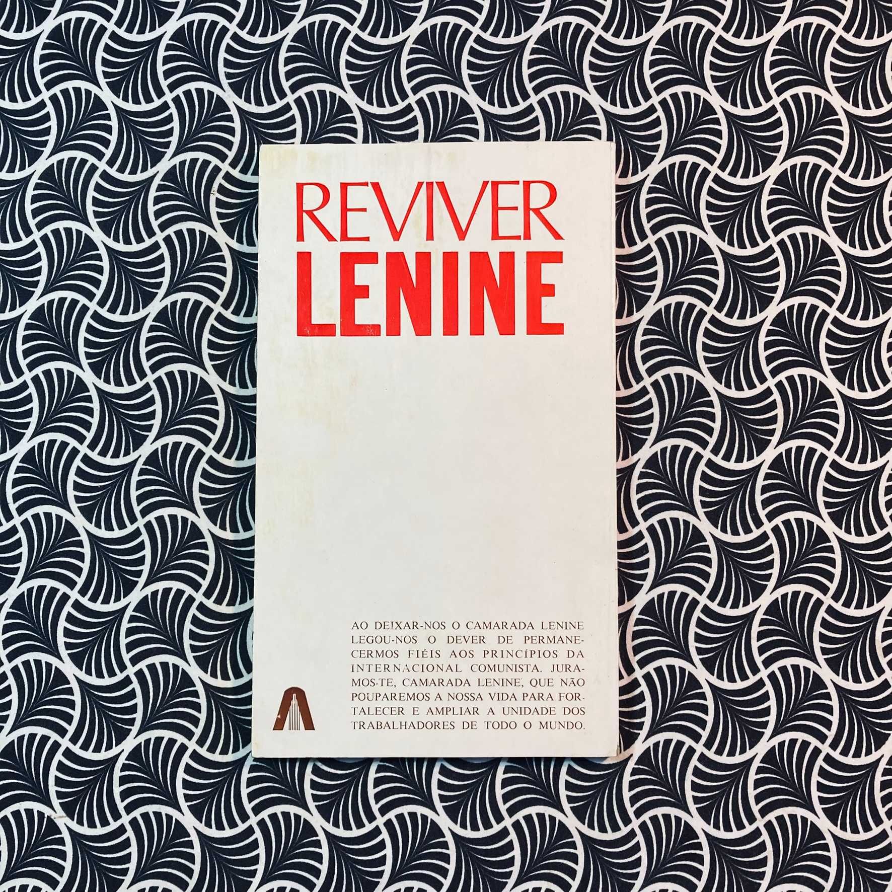 Reviver Lenine - Nadejda Krupskaia e José Estaline