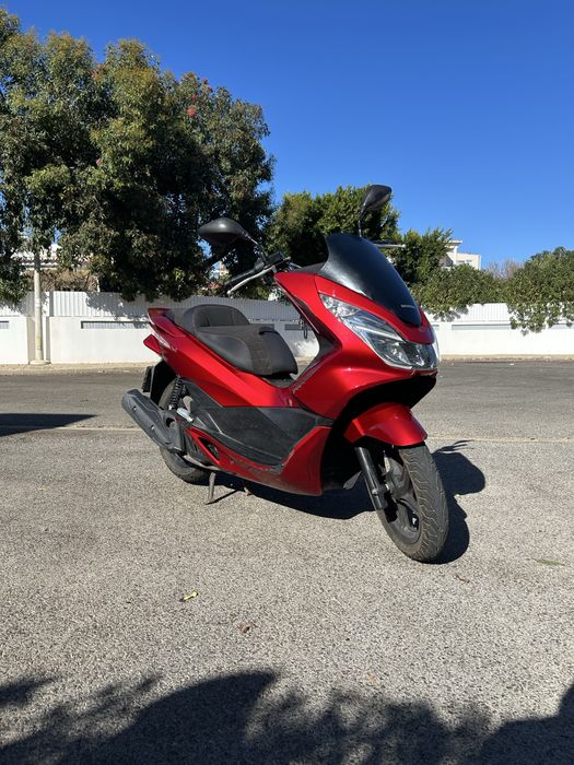 Mota 125cc - PCX de 2017,Bom estado (com banco custom) +\-negociavel