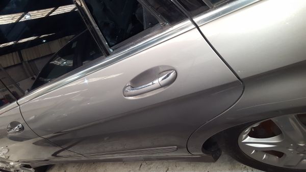 Porta trás esquerda MERCEDES-BENZ Classe R (W251, V251)
