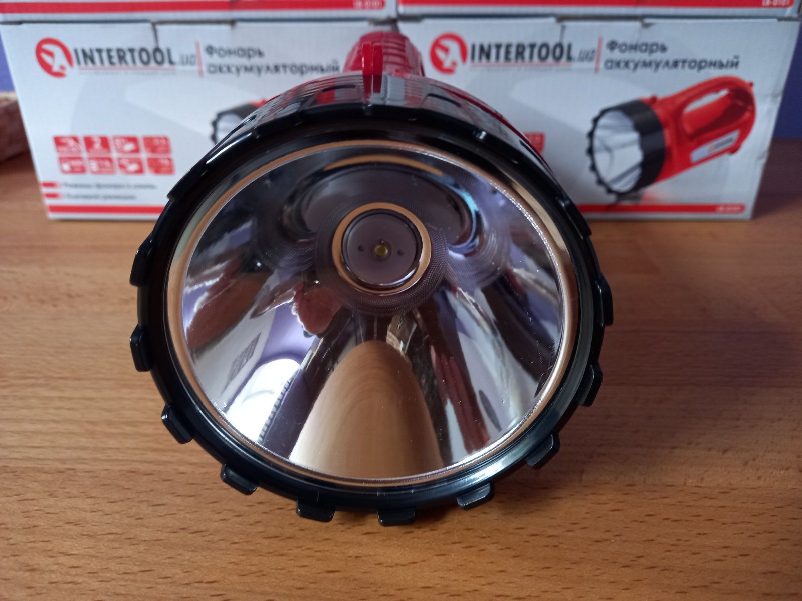 Фонарь аккумуляторный 1 LED 5W+15 SMD INTERTOOL LB-0101