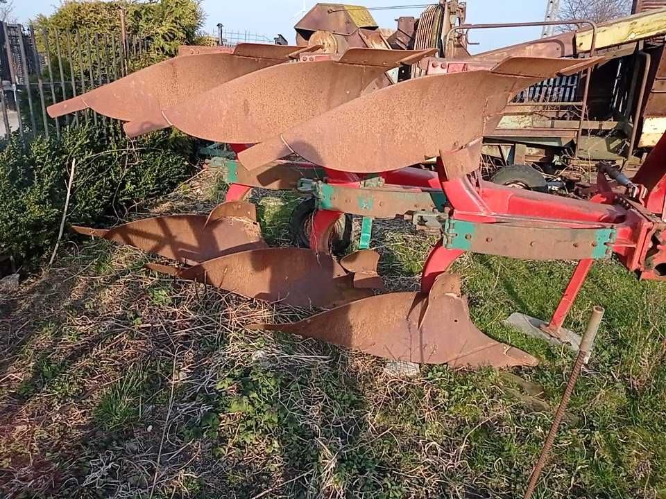 Pług kverneland f120 3 skibowy obrotowy