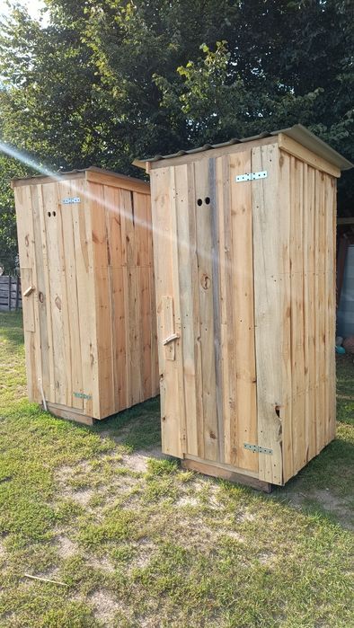 WC/kibelek/ sławojka/ toj-toj, /wychodek/ latryna z drewna