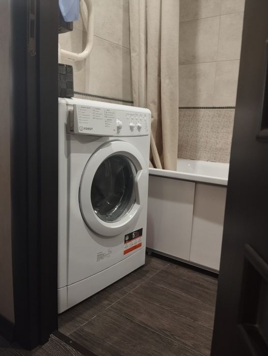 ЗДАЄТЬСЯ ВПЕРШЕ 3-х квартира, на Троещиніі для Сім'ї, є газ.