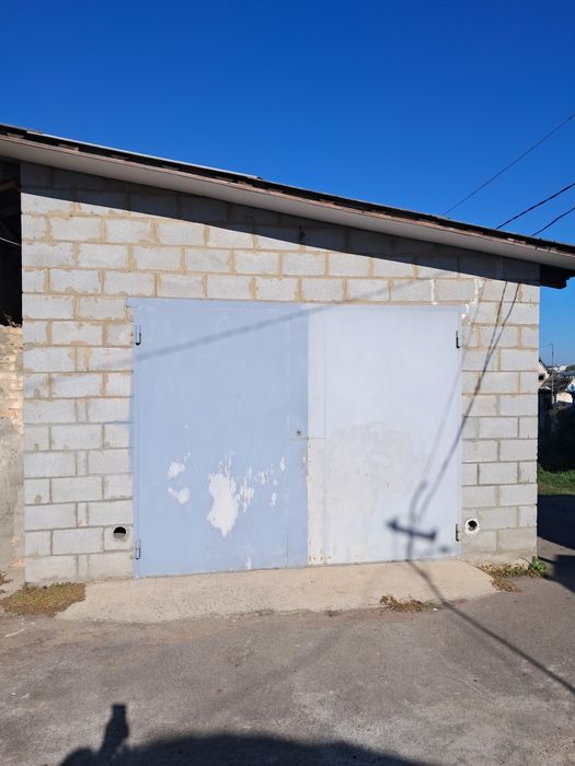 Продаж капітального гаража з погрібом по вул. Карла Болсуновського