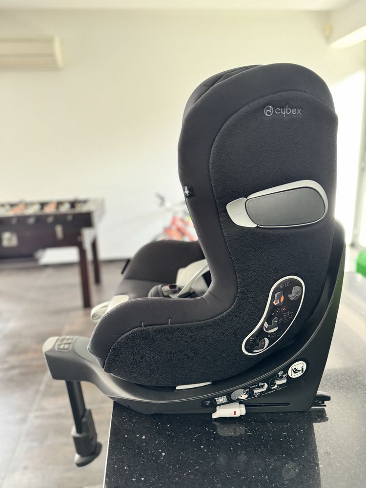 Sirona Z I-size Deep Black + Base Isofix