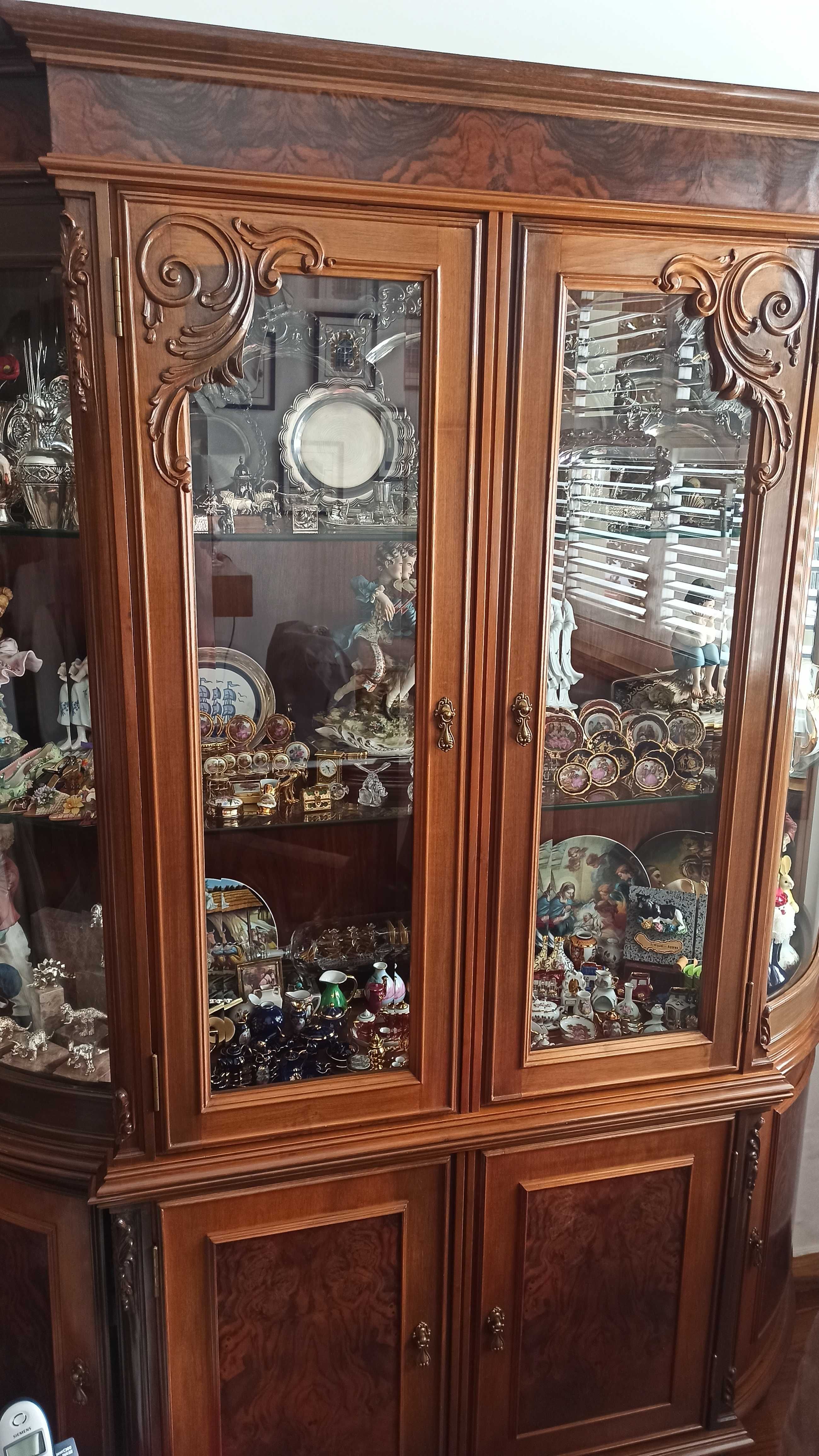 Serviços de Café, Serviços de chá, diversas pratas e miniaturas loiça