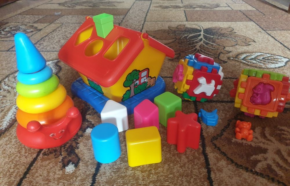 Розвиваючі іграшки від 1 року