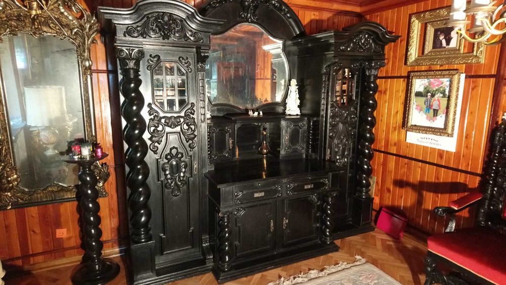 Kredens Neobarok styl Gdański Ręcznie rzeźbiony