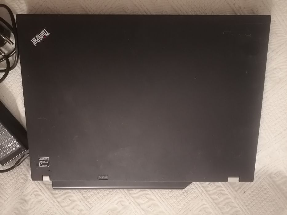 Ноутбук lenovo thinkpad T400 2009 год 700гб жесткий