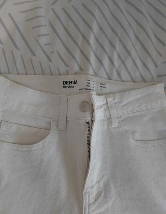 5 - calças brancas Bershka (rapaz tam.34)