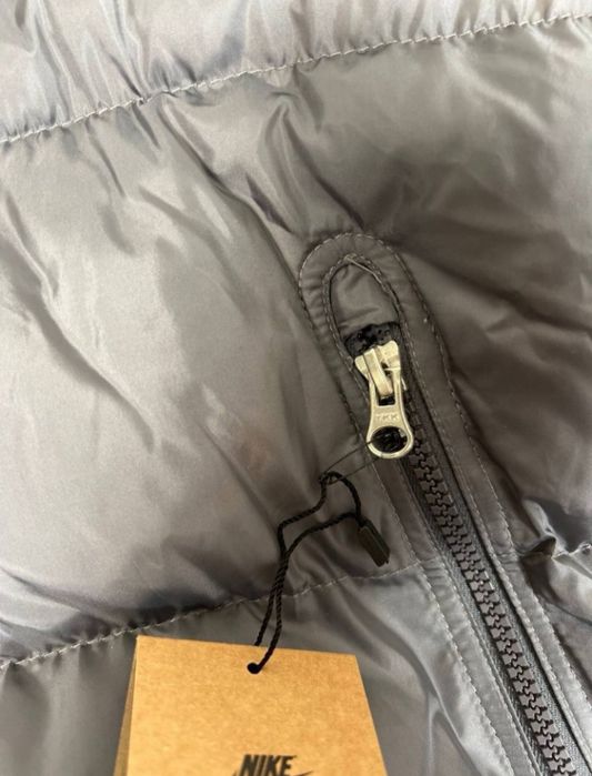Курточка Nike storm fit