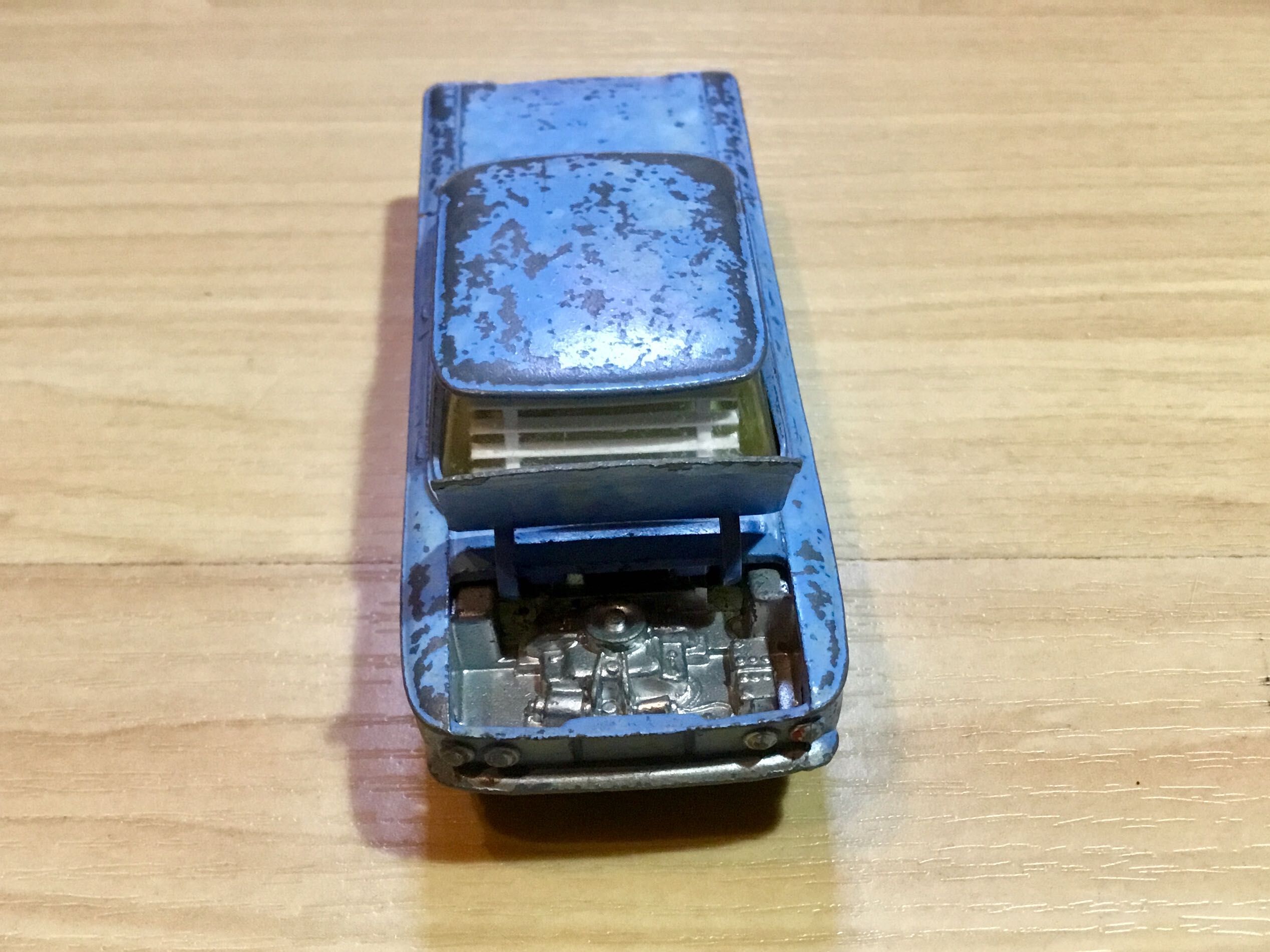 Miniatura antiga Corgi Toys Chevrolet Corvair