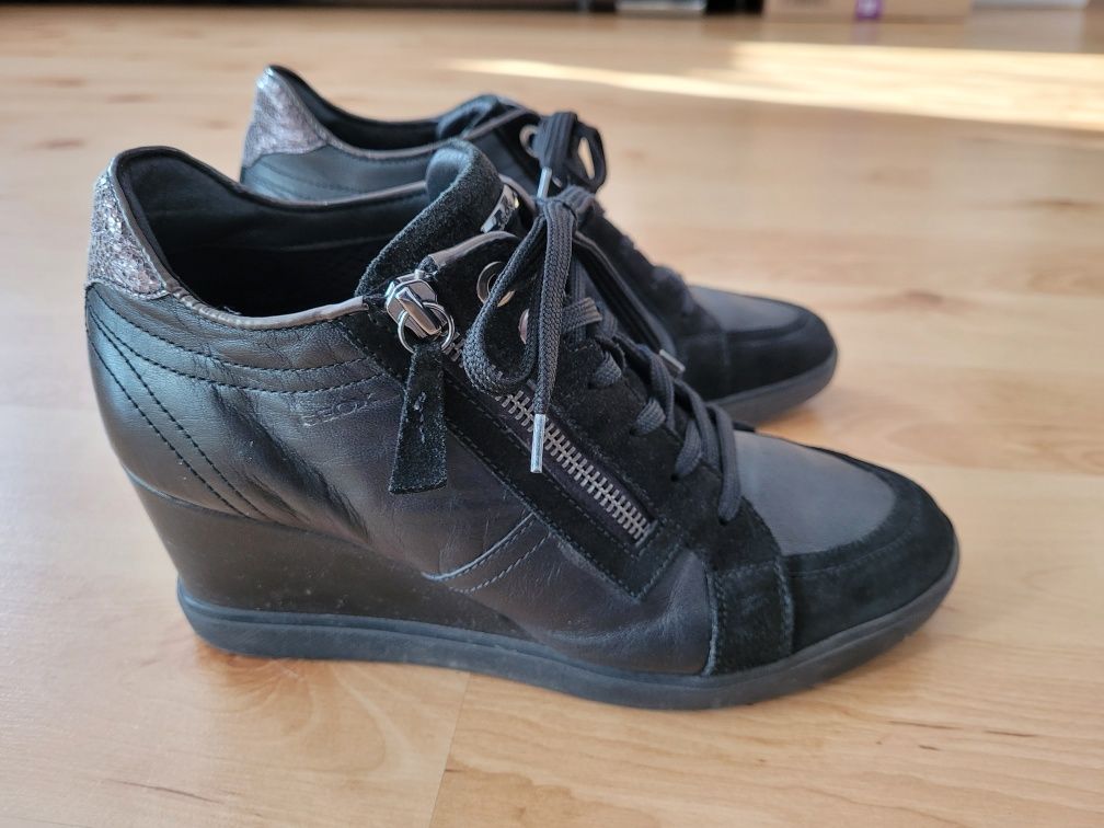 Sneakersy Geox Respira buty na koturnie Eleni skora czarne 40