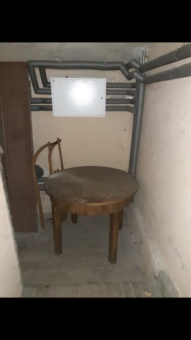 Stół okragly drewniany PRL