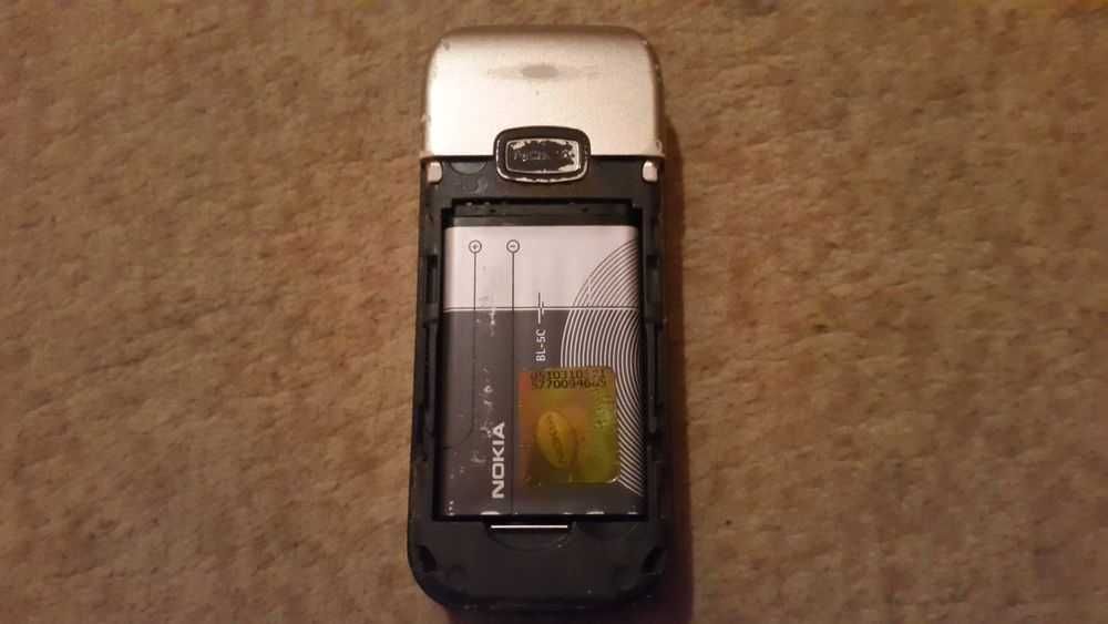 Продам мобильный телефон Nokia 6030