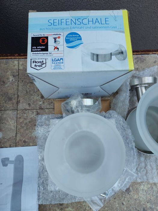 Zestaw do łazienki kubek mydelniczka wieszak półka stal szkło