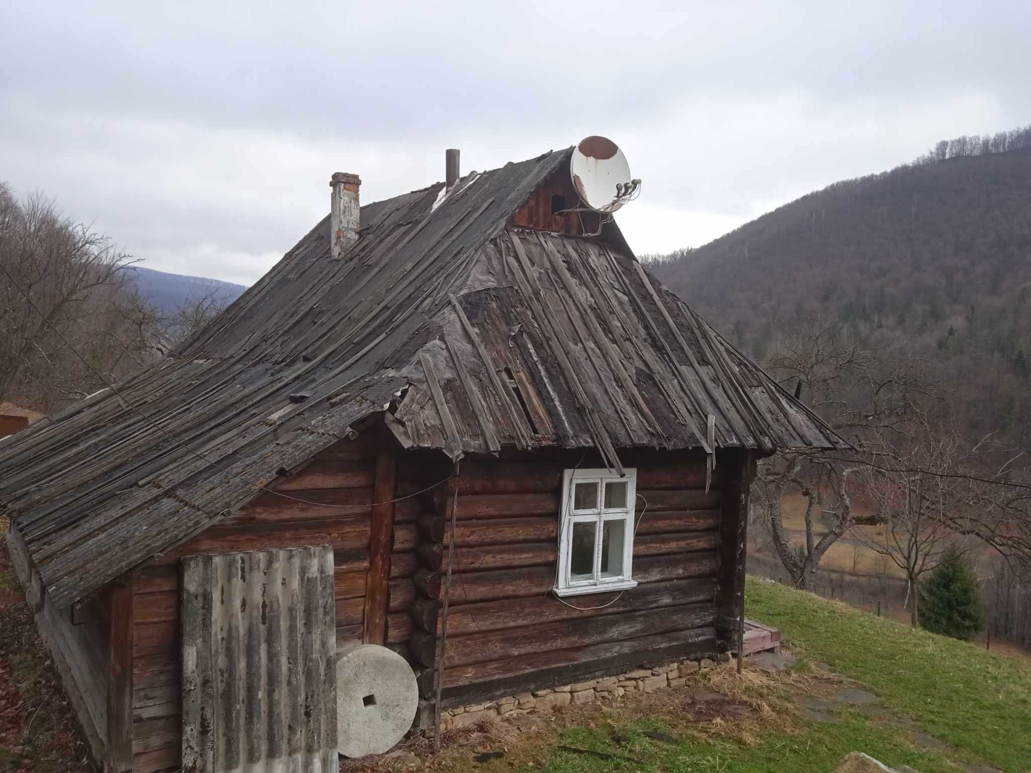 продається стара гуцульська хата на розбір