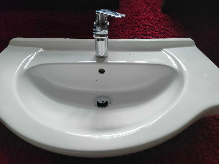 Umywalka Ceramiczna 80 + Bateria +Korek stan bardzo dobry.