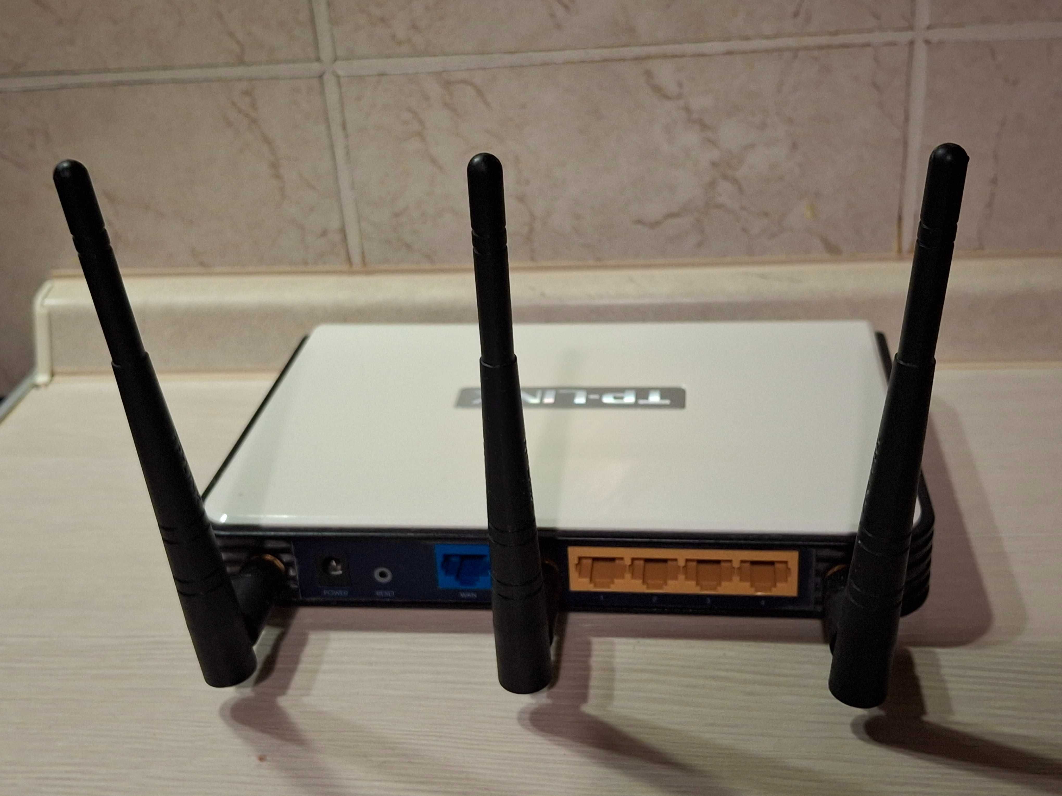 Маршрутизатор TP-LINK TL-WR941ND