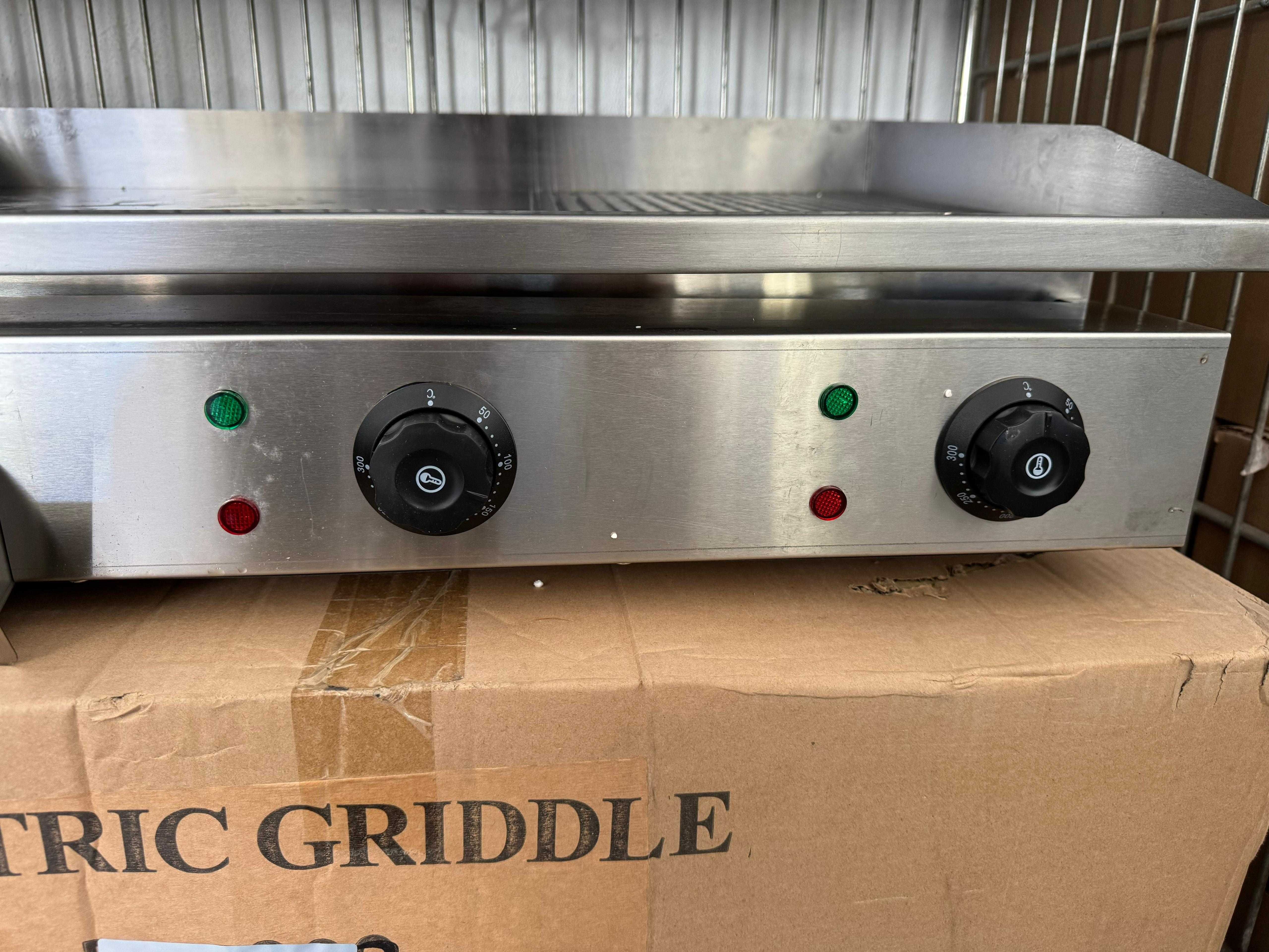 ACM1611 - Frytop Grelhador Elétrico Chapa Mista - NOVO
