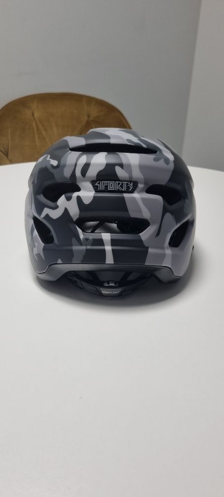 Kask Bell 4forty M (55-59) NOWY