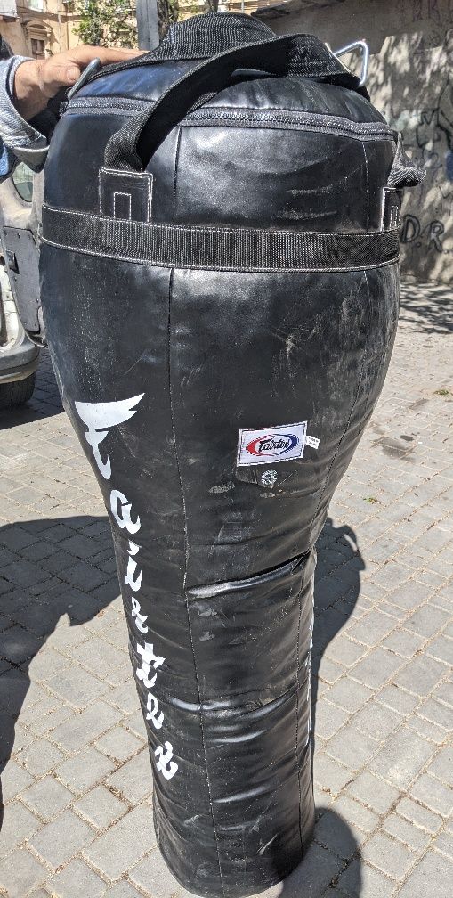 Боксерский мешок FAIRTEX HB12