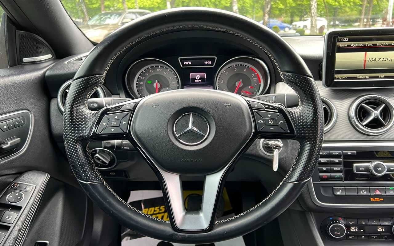 Mercedes-Benz CLA 250 2014