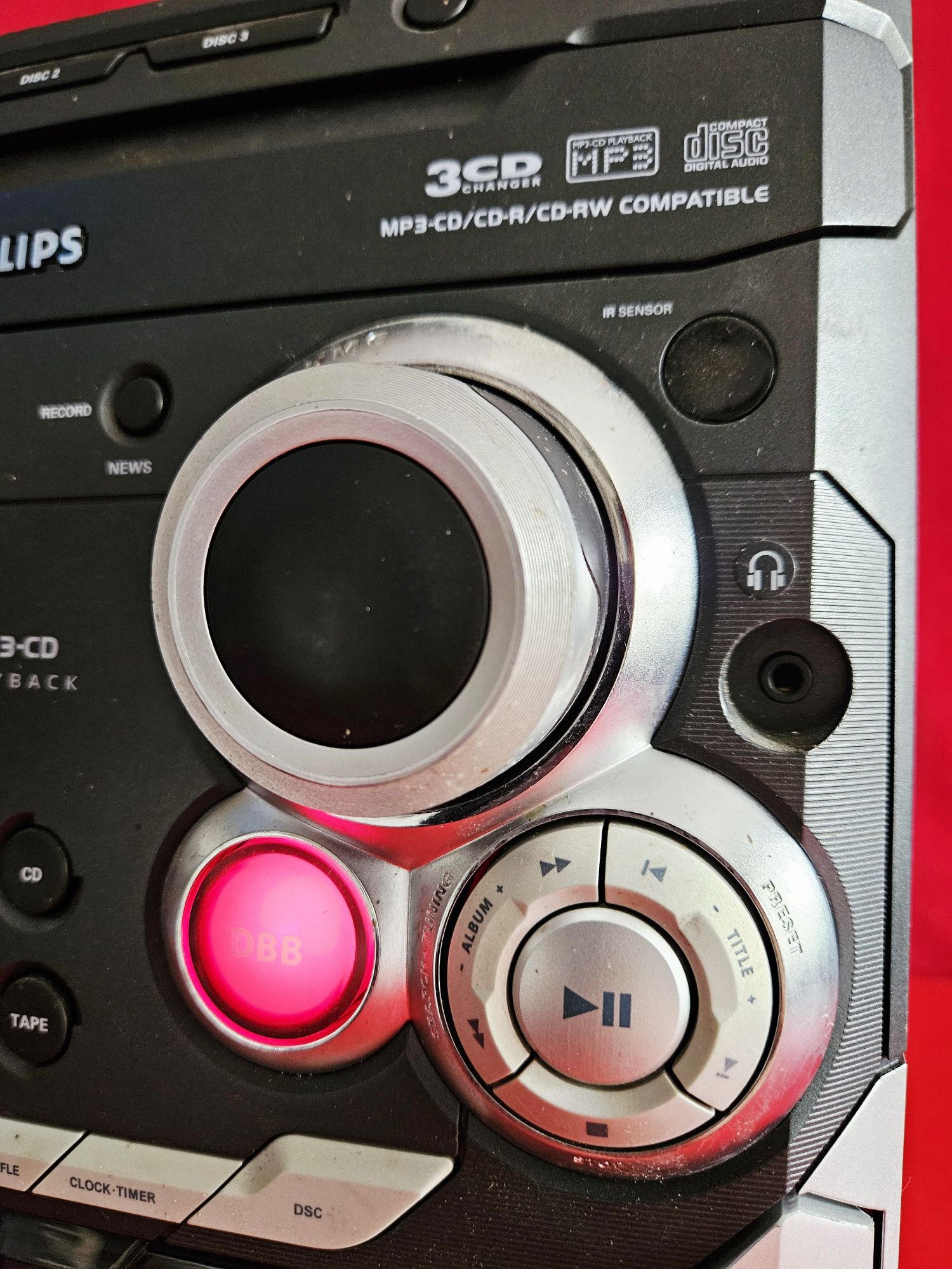 Głośna wieża Philips Mega Bass AUX