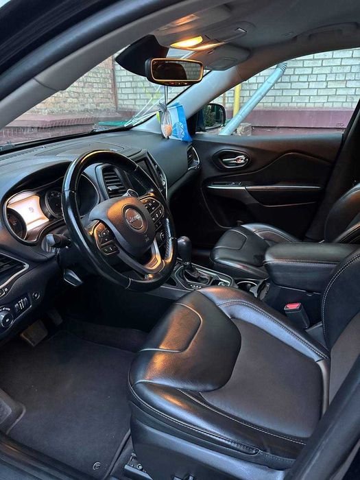 Продам авто Jeep Cherokee KL 2018