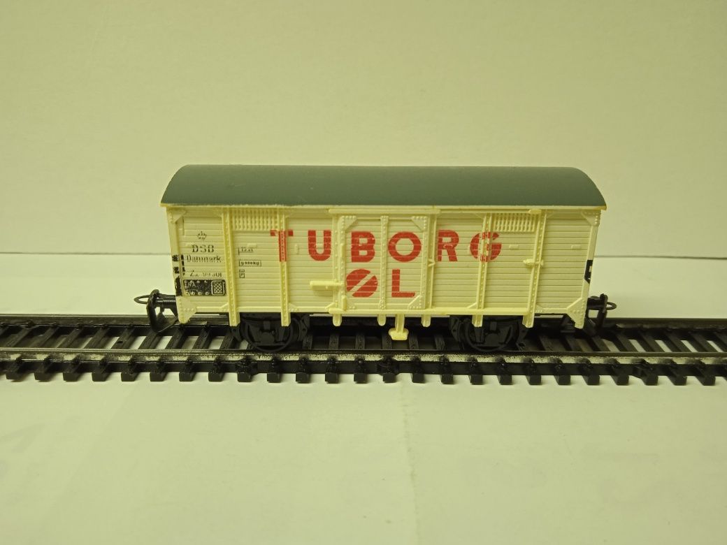 Kolejka TT - wagon kryty Tuborg BTTB Piko Zeuke .