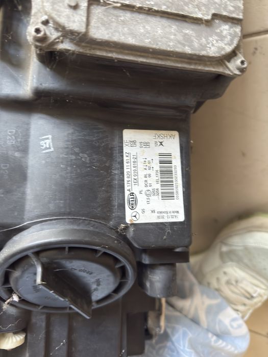 Farol Dianteiro Esquerdo Mercedes Classe A W176