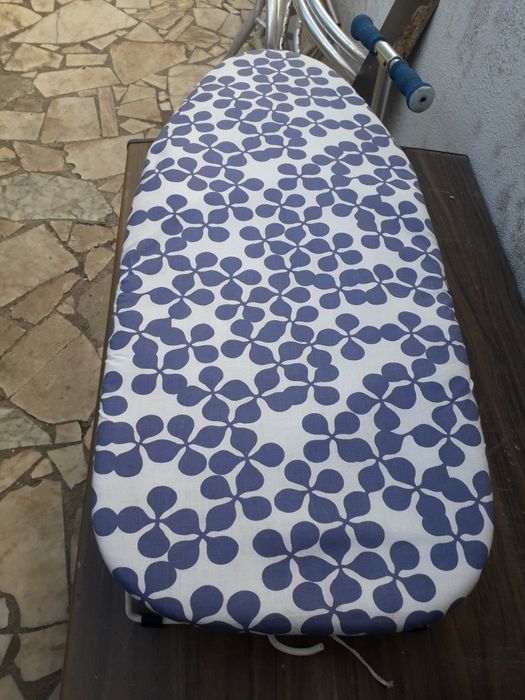 Vendo Tabua de engomar