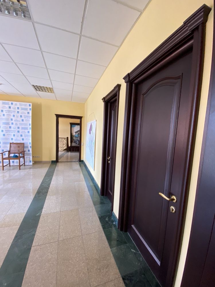 Офісні приміщення в самому центрі міста Ужгород в новобудові.