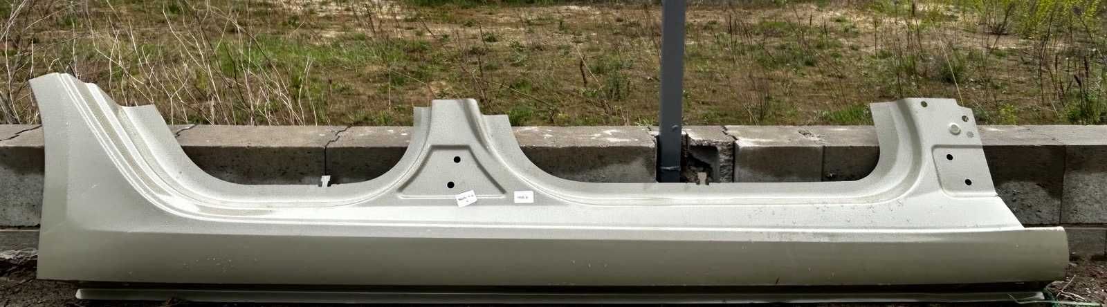Стойка кузова порог филенка каблук правая левая Tesla Model 3 18