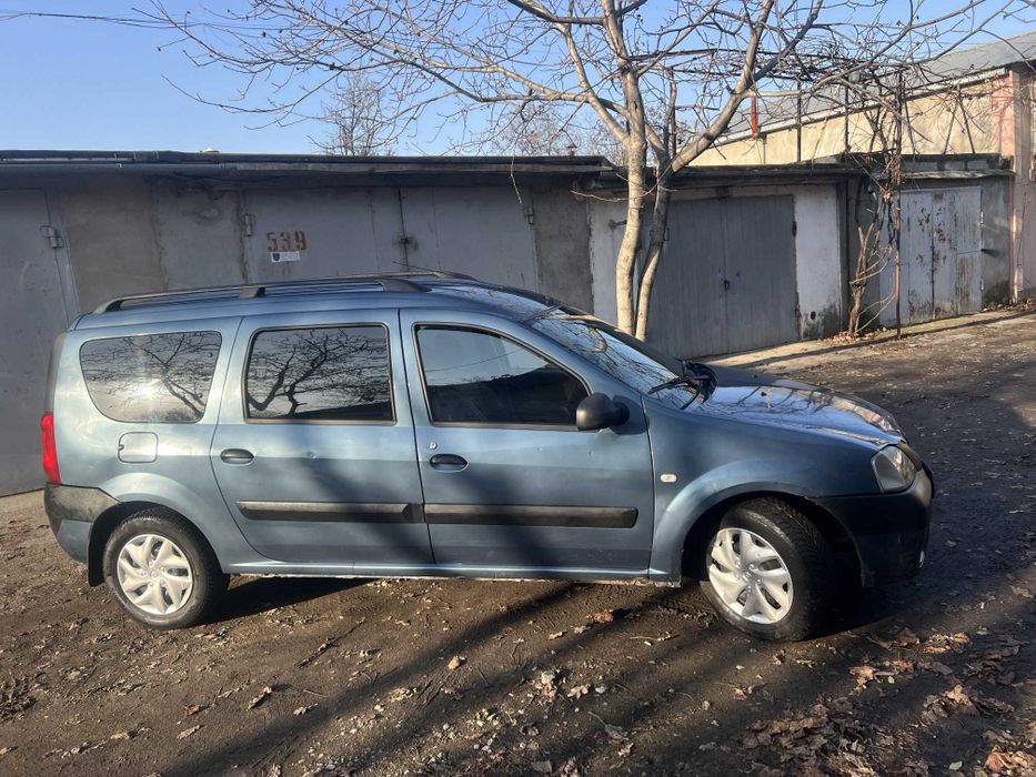 Dacia Logan 7 мест