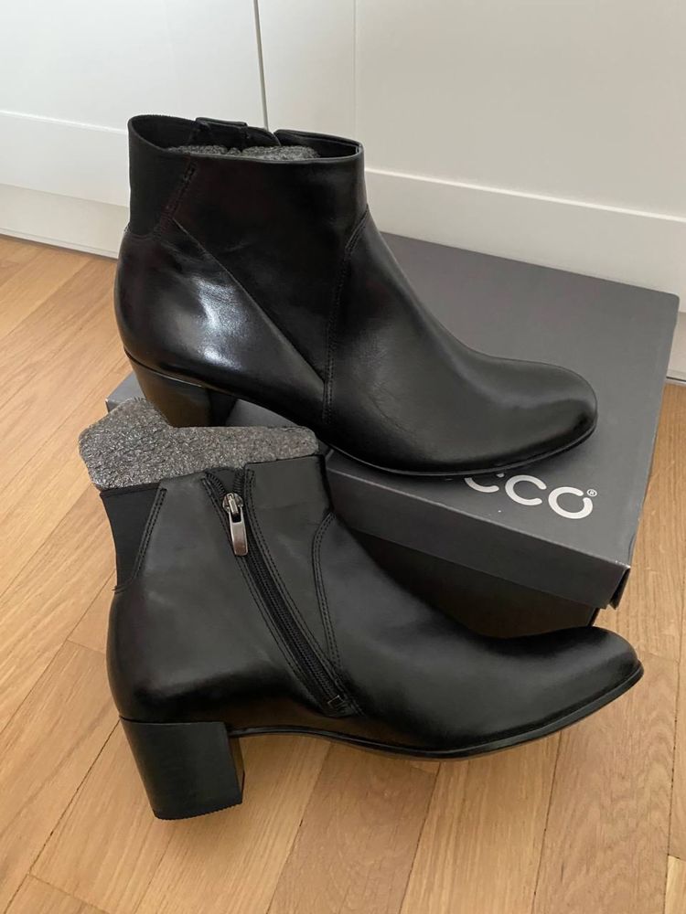 Шкіряні черевики Ecco. 40 размер