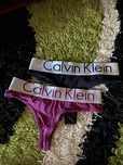 Труси - стрінги Calvin Klein жіночі