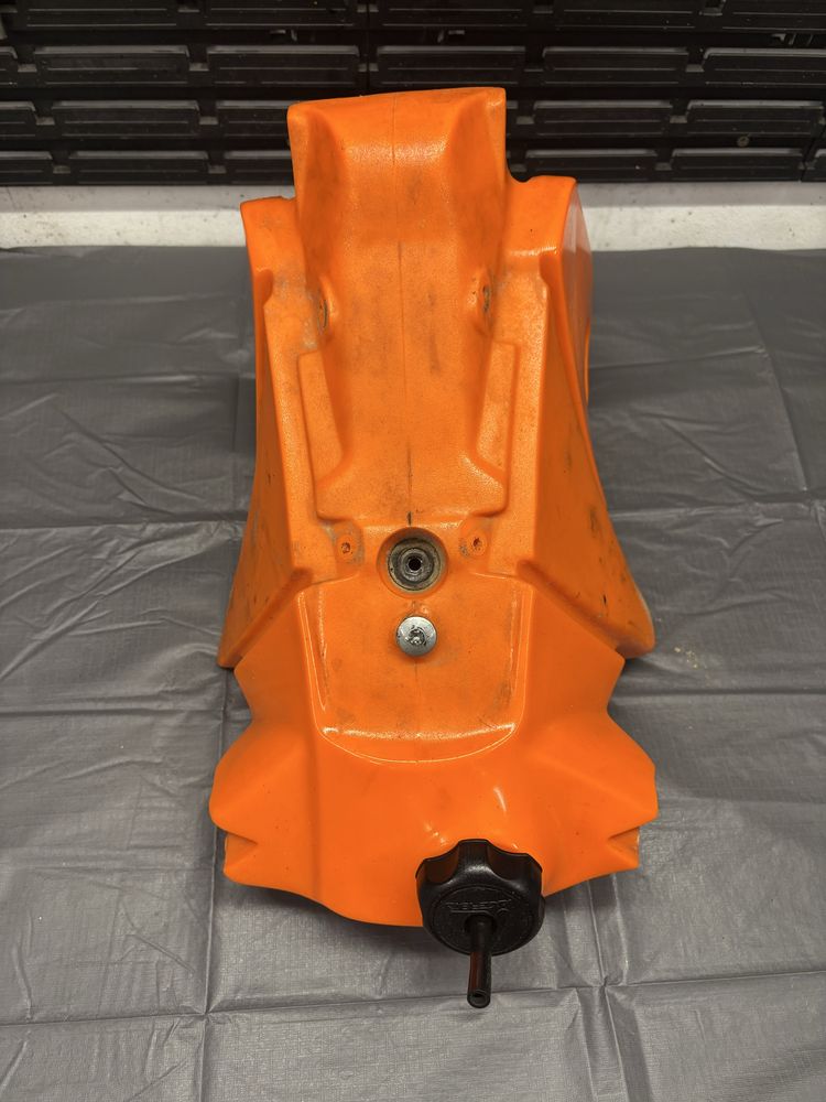 Bak zbiornik paliwa KTM SX450 RFS EXC 520 525