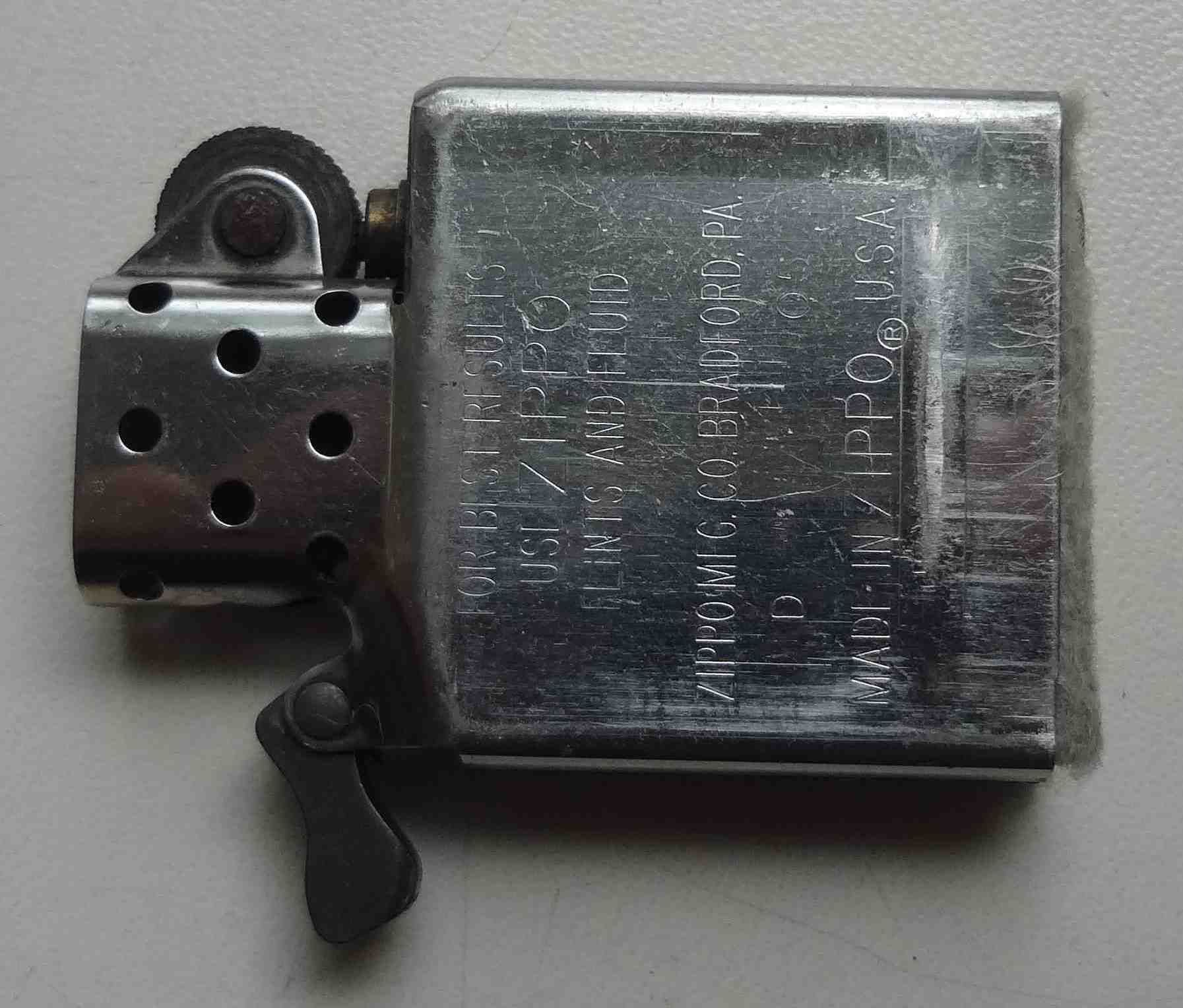 Зажигалка Zippo bradford pa бензиновая с эмблемой