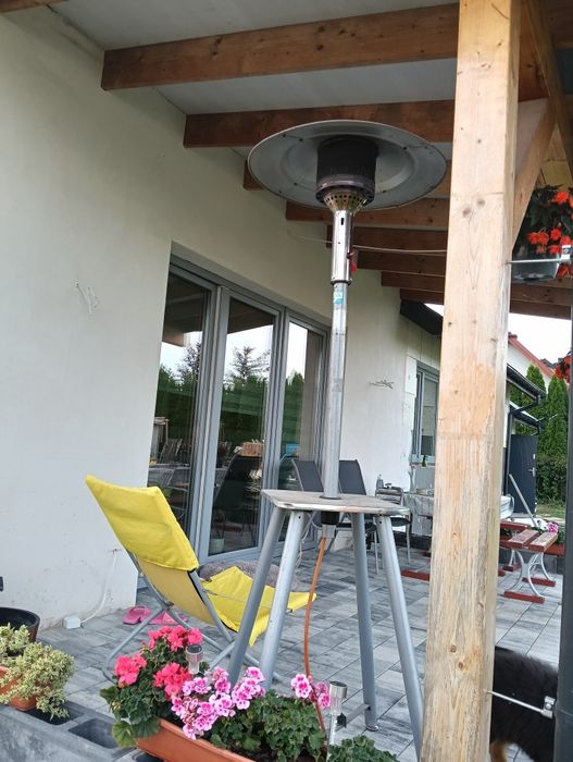 Parasol grzewczy, ogrzewacz tarasowy na gaz