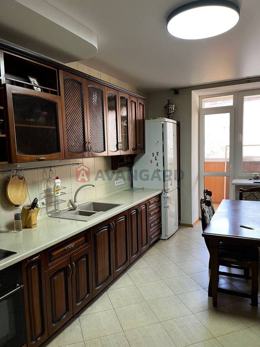 Продам 3 кімнатну кв. в новобудові, автономним опаленням.