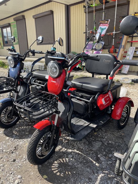 Доставка безкоштовна Трицикл Акумуляторний Corso forte їdemo