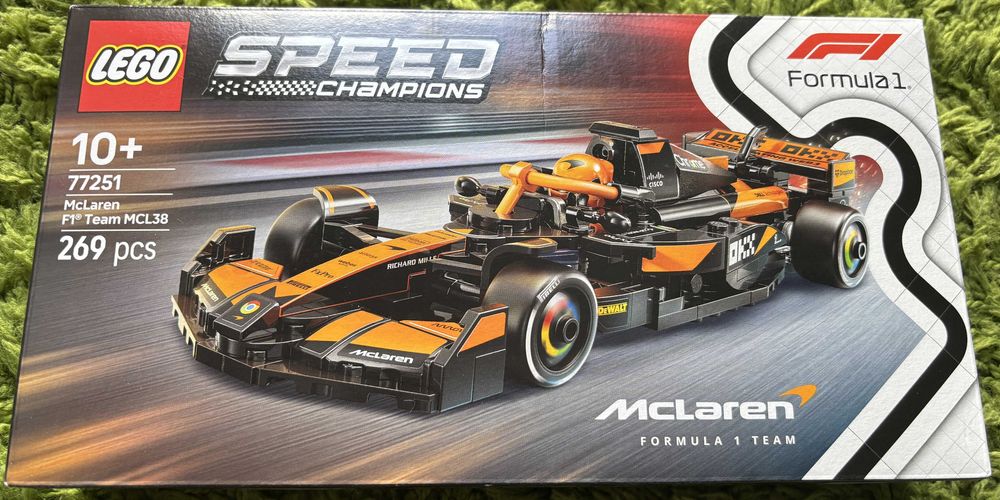LEGO Speed Champions 77251 McLaren F1 Team MCL38