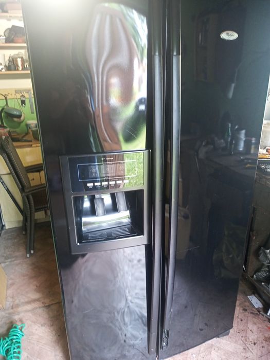 Sprzedam lodòwko-zamrazarke  Whirlpool