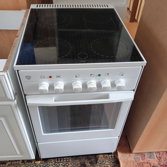 Kuchenka Elektryczna z płytą ceramiczną 50cm