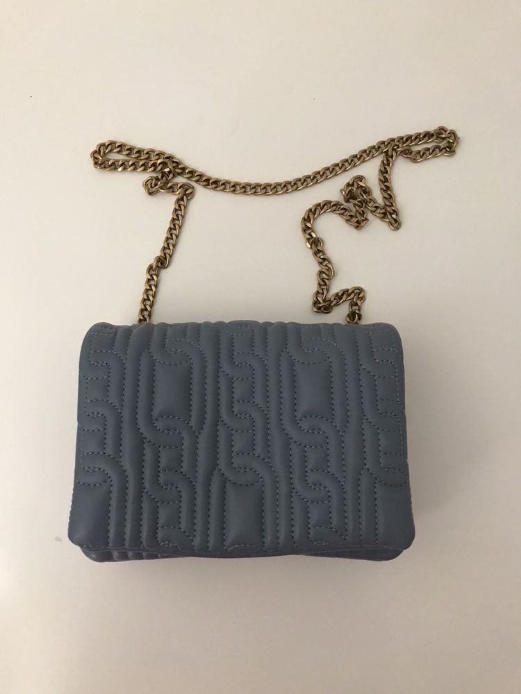 Блакитна сумка від Zara